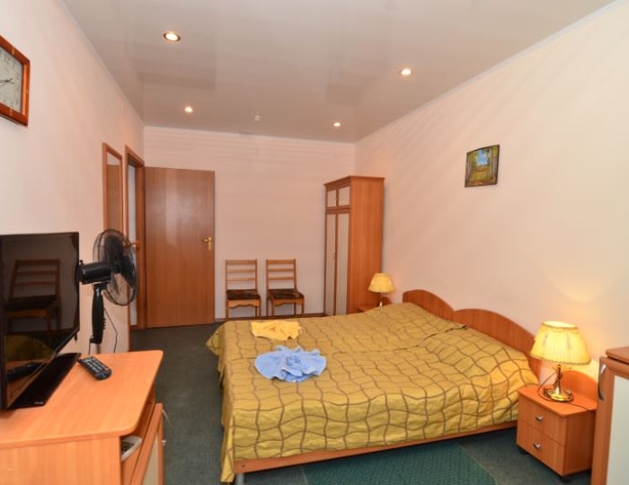 Семейный четырехместный с балконом/ корпус 1 - Пансионат «Солнечный» Николаевка