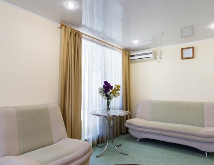 Полулюкс трехместный (с двумя изолированными спальнями)/ корпус 3 - Пансионат «Солнечный» Николаевка